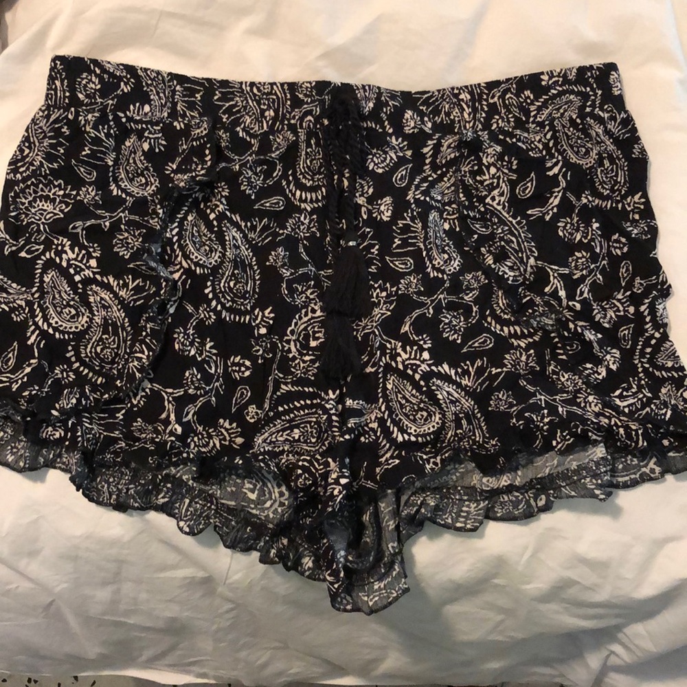 mudd ruffle shorts